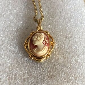 Vintage Cameo Gold Tone Necklace